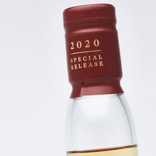 Load image into Gallery viewer, Closeup of Cardhu 11 Year Old Special Release 2020, Single Malt Scotch Whisky bottle cap seal against white background
